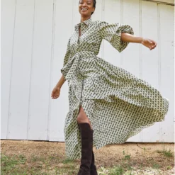 Isla Shirtdress In Ivory Multi Peacock Feathers Habotai -Modezzia Sales M F23 CATALOG S71394 38 D1 PDP