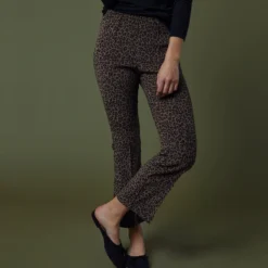 Faye Flare Cropped Pant In Olive Leopard -Modezzia Sales M HOLIDAY 23 CATALOG PDP 50 D2