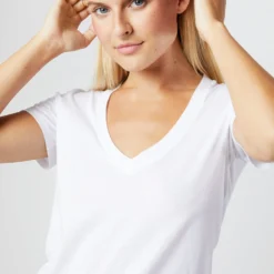 Short-Sleeved Deep-V Tee In White Pima Cotton 16 Short-Sleeved Deep-V Tee In White Pima Cotton -Modezzia Sales S31940 060
