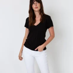 Short-Sleeved Deep-V Tee In Black Pima Cotton -Modezzia Sales S31942 3