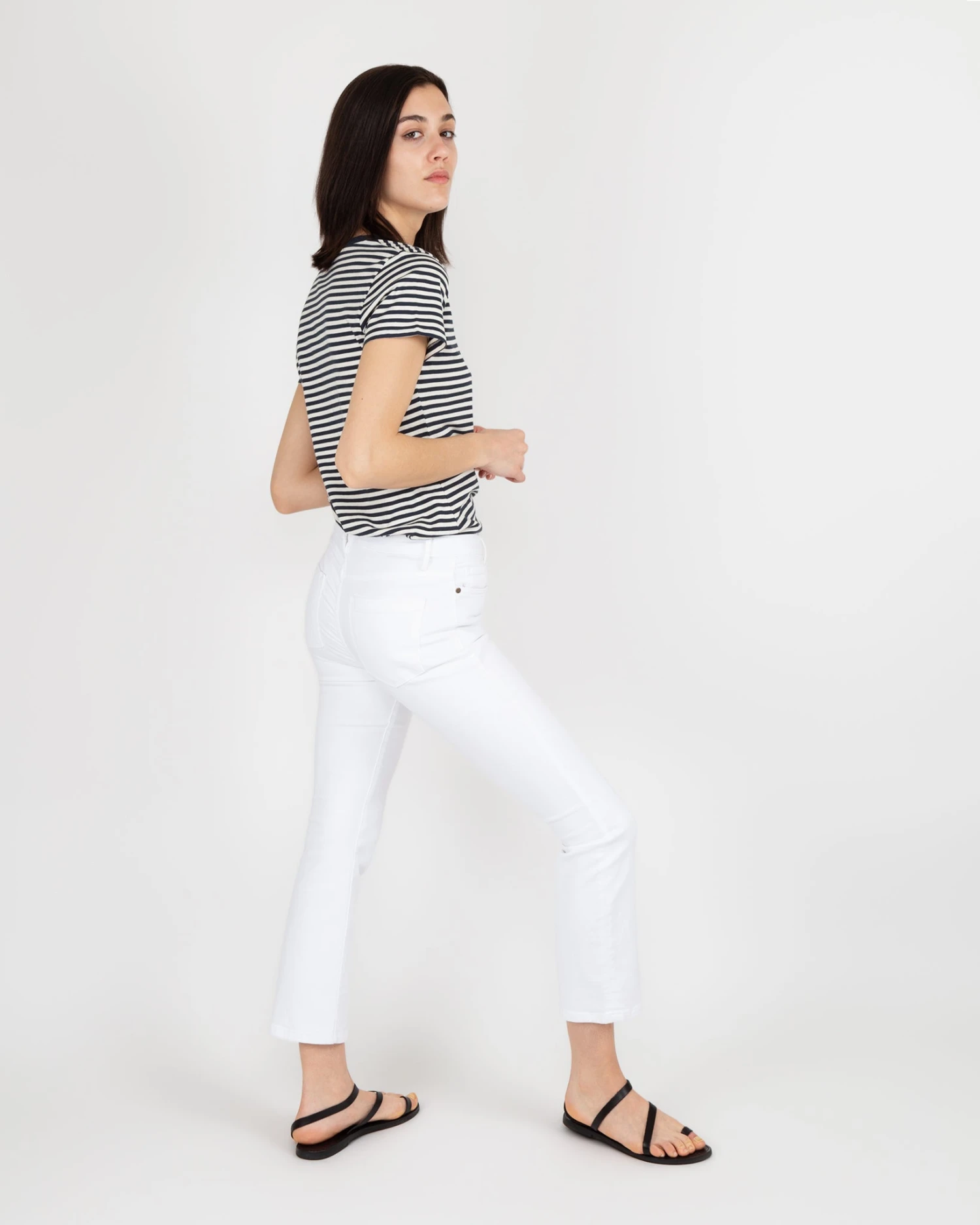 Short-Sleeved Deep-V Tee In Navy/Natural Stripe Jersey 5 Short-Sleeved Deep-V Tee In Navy/Natural Stripe Jersey - Image 3