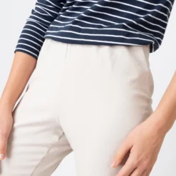 Faye Flare Cropped Pant In Khaki Stretch Twill -Modezzia Sales S60577 6