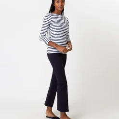 Long-Sleeved Boatneck Tee In White/Navy Stripe Compact Jersey 14 Long-Sleeved Boatneck Tee In White/Navy Stripe Compact Jersey -Modezzia Sales S64673 5