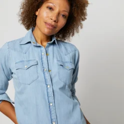 Western Shirt In Extra Lightwash Denim 12 Western Shirt In Extra Lightwash Denim -Modezzia Sales S67299 8 17c66fcc 6033 48ec 9e53 245654027de1