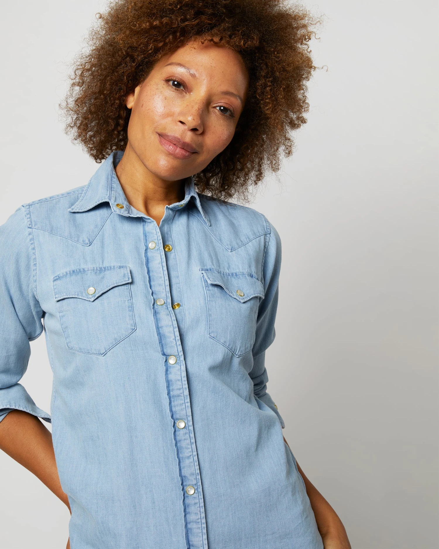 Western Shirt In Extra Lightwash Denim 5 Western Shirt In Extra Lightwash Denim - Image 3