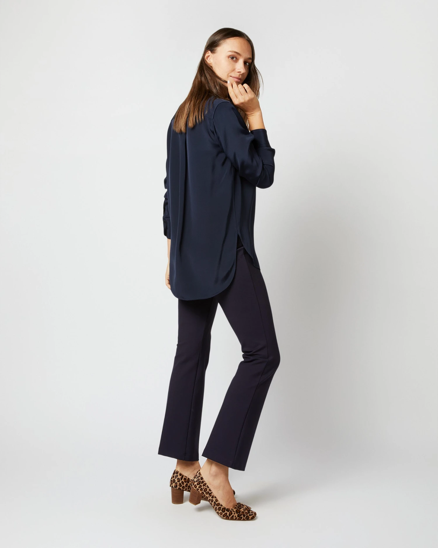 Nyala Blouse In Navy Silk Crepe De Chine 7 Nyala Blouse In Navy Silk Crepe De Chine - Image 5