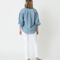 Anaya Popover Shirt In Extra Light Washed Cotolino Chambray -Modezzia Sales S70927 3