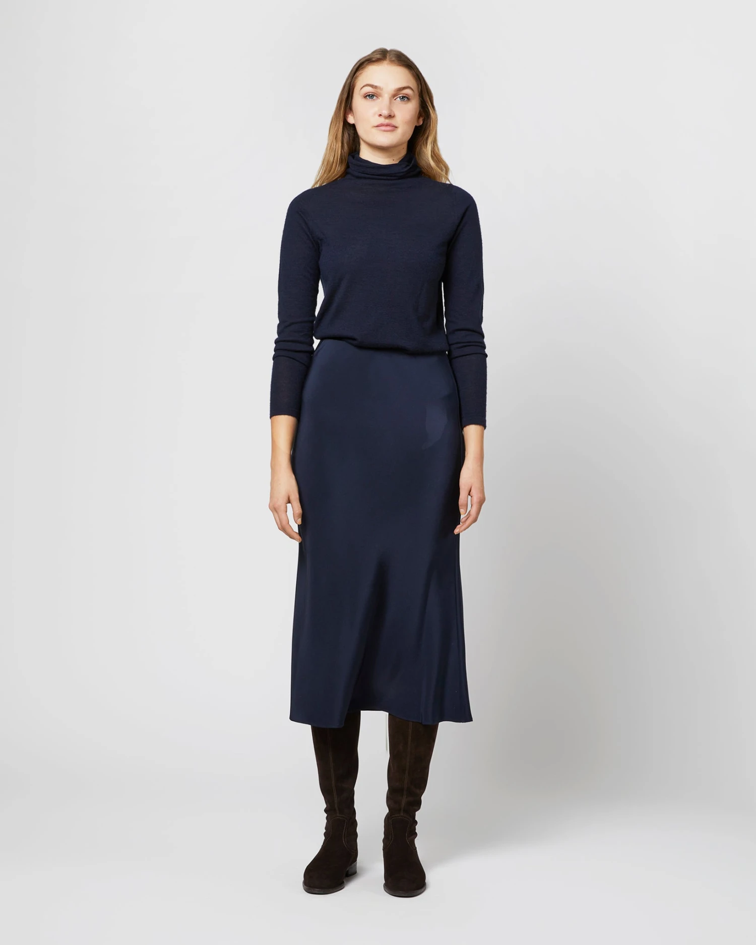 Mare Slip Skirt In Navy Silk Crepe De Chine 6 Mare Slip Skirt In Navy Silk Crepe De Chine - Image 4