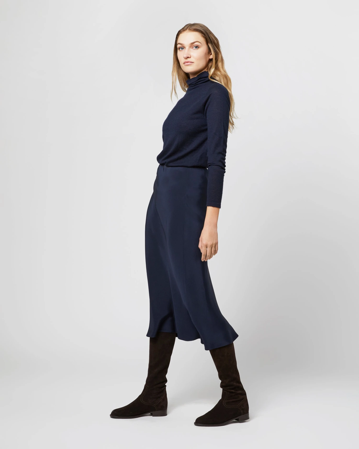 Mare Slip Skirt In Navy Silk Crepe De Chine 4 Mare Slip Skirt In Navy Silk Crepe De Chine - Image 2