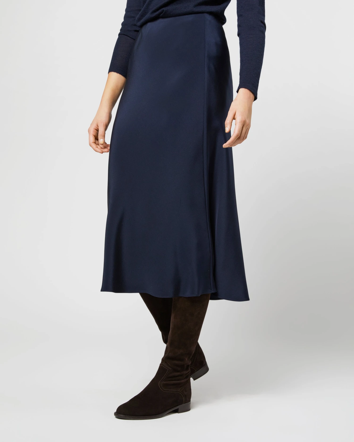 Mare Slip Skirt In Navy Silk Crepe De Chine 5 Mare Slip Skirt In Navy Silk Crepe De Chine - Image 3