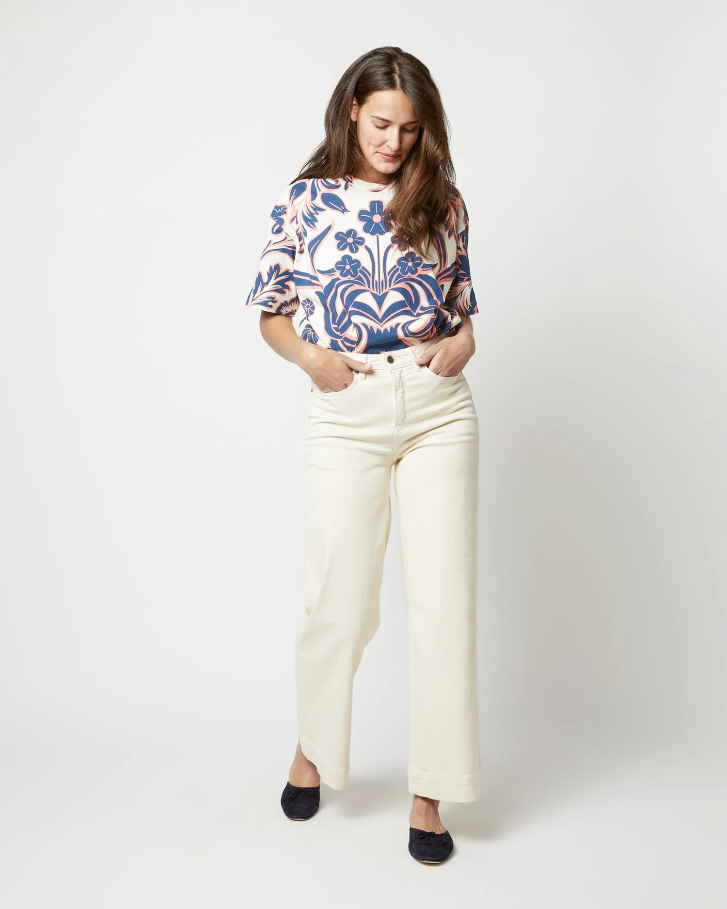 House T-Shirt In Va-Va Jersey 7 House T-Shirt In Va-Va Jersey - Image 5